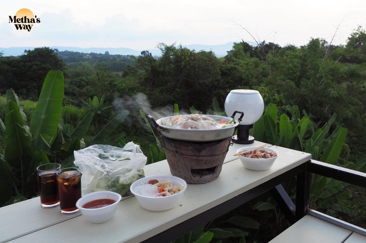 นรดีฮิวล์ รีสอร์ต เขาแผงม้า วังน้ำเขียว Luxury tent
