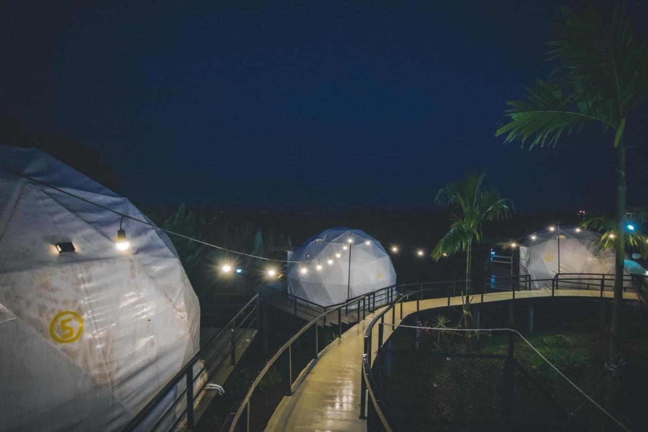 Luxury tent นรดีฮิวล์ รีสอร์ต เขาแผงม้า วังน้ำเขียว Ban Sap Bon (Prachinburi)