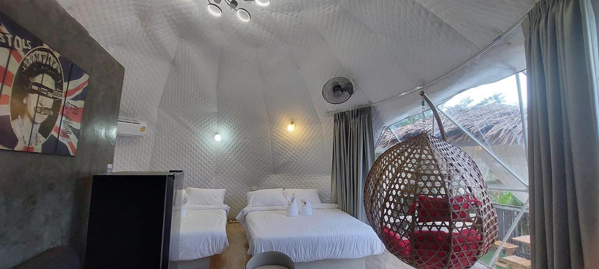 Luxury tent นรดีฮิวล์ รีสอร์ต เขาแผงม้า วังน้ำเขียว *